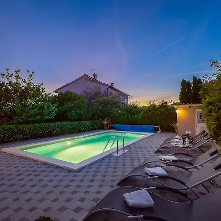 Vila House Ograda By Istrialux *