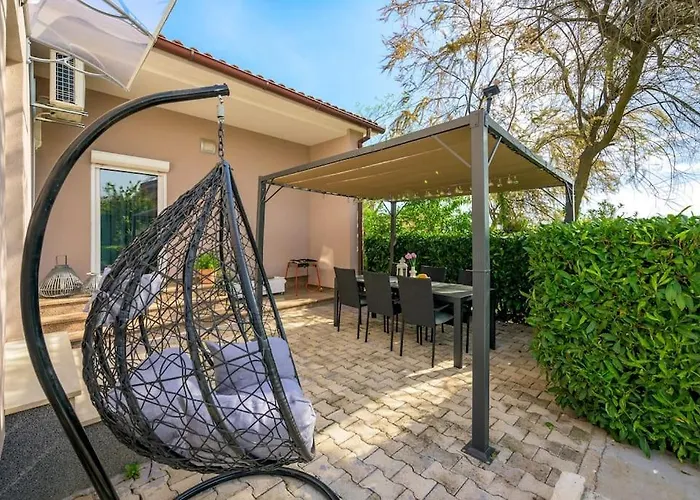 House Ograda By Istrialux Vila Smoljanci