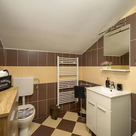 House Ograda By Istrialux *