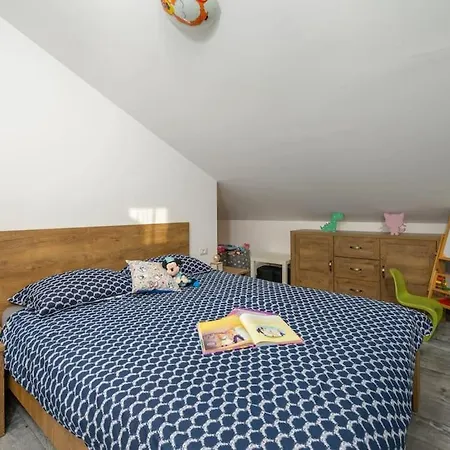 House Ograda By Istrialux *