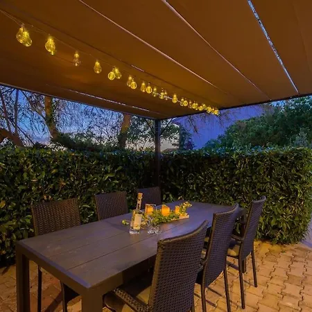 빌라 House Ograda By Istrialux